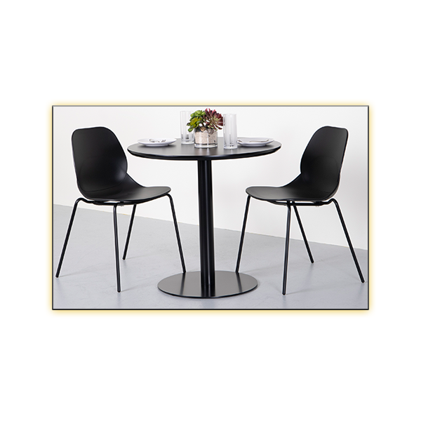 Paras Table with Page Chairs